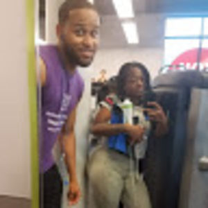 Meet your Posher, Desi